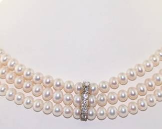 4 diamond and pearl necklace