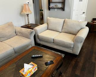 Matching Sofa & Love Seat Fabric