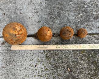 Ball-mill grinding balls