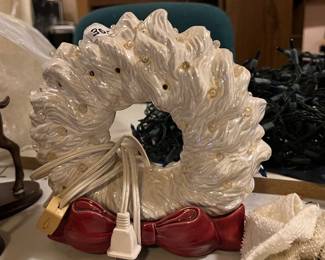 Vintage ceramic light up wreath 