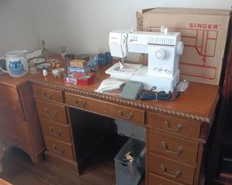 Vintage knee-hole desk