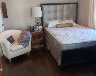 Queen Size bed, modern