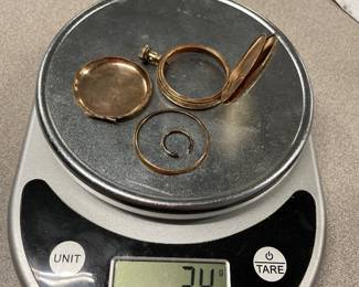 14 karat gold watch case