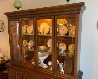 Large Dining Room Light-Up China Cabinet