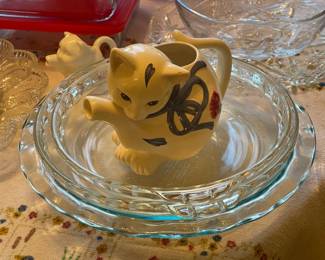 Car Creamer & Pyrex Pie Baking Dishes