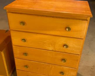 Wooden 5 Drawer Dresser