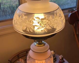 Hurricane Lamp W/ 3 Way Switch