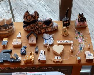 Assorted Country Cat Decor