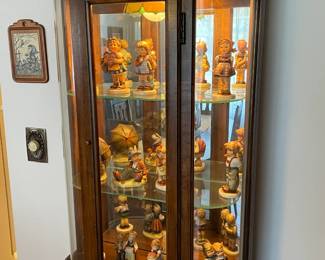 Light-Up Curio Display Case Cabinet