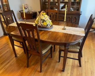 Wooden Dining Room Table Set W/ 6 Chairs