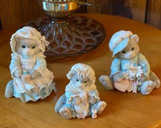 Figurines