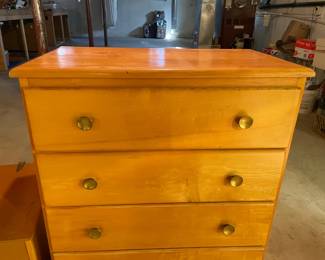 Wooden 5 Drawer Dresser