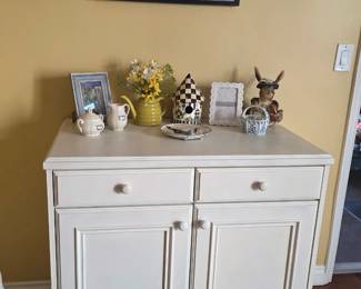 White cabinet with 2 drawers, nice