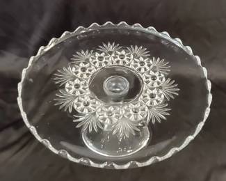 Glass cake stand