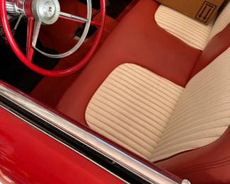 INTERIOR THUNDERBIRD
