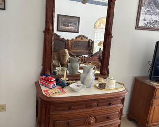 VICTORIAN DRESSER WITH MIRROR