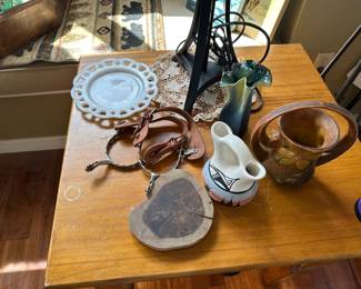 spurs                indian pottery