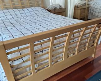 Light Wood Slat Headboard and Footboard Bed Frame third image