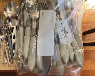 French Home Laguiole Ivory Pearl Stainless Steel Flatware Set