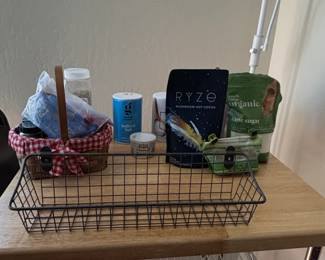 Assorted Kitchen Pantry Items