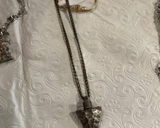 Arrowhead necklace