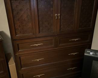 Vintage armoire 