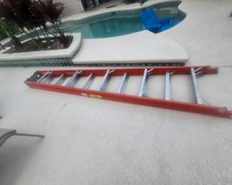 10ft Tall fiberglass ladder $125
