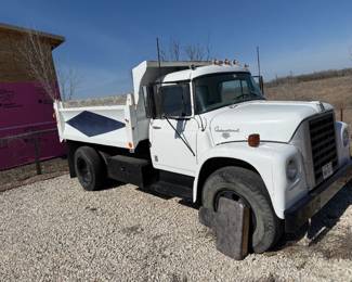 International 5 -yard dump truck