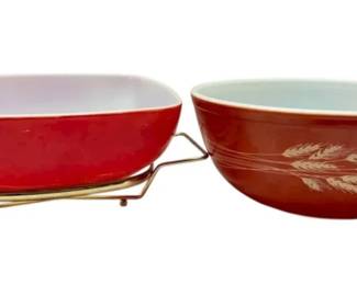 Pyrex Red Square 2.5Qt Bowl w Stand  Autumn Harvest 404 Mixing Bowl
