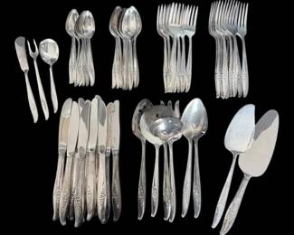 Oneida Nobility Magic Moment Flatware Set 60 Pieces