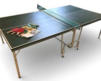 PingPong Table w Accessories