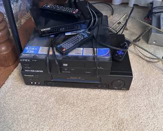 VHSDVDBLUE RAY PLAYERS