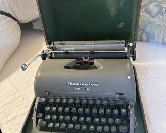 REMINGTON TYPEWRITER