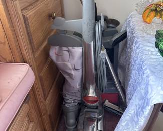 KIRBY SENTRIA UPRIGHT VACUUM