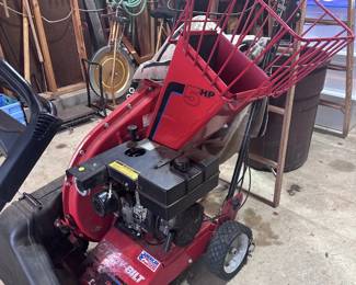 TROY BILT 5HP CHIPPER SHREDDER