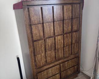 FURNITURE CHEST OF DRAWERS