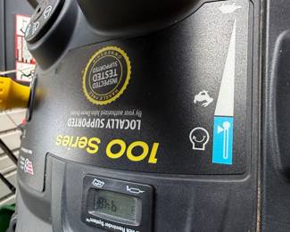 John Deere 100 Series Lawn Tractor