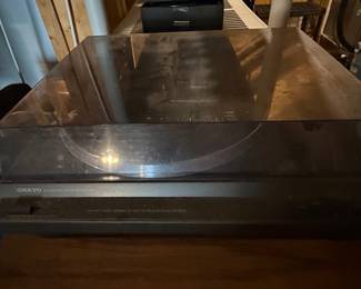 Onkyo Auto-Return Belt Drive Turntable CP-1045A