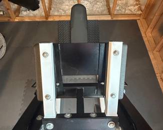 Hammer Strength Linear Leg Press / Hack Squat Combo