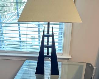 Modern Geometric Table Lamp in Black Metal