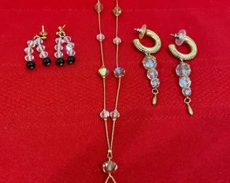 Crystal Necklace  2 Pair Of Earrings 