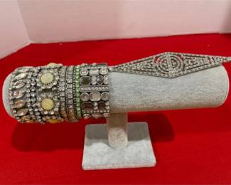 Rhinestone Stretch Bracelets  Pin 