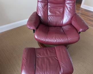 Ekornes Stressless Recliner and Ottoman Set