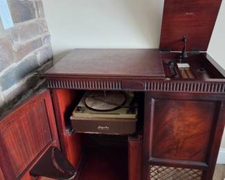 Bendix "Swing-a-Door" Radio-Phonograph Console