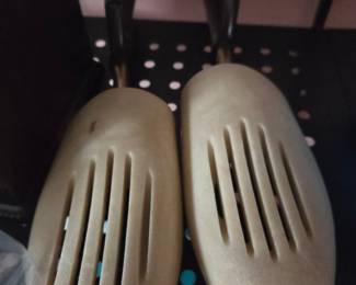 Adjustable Shoe Trees