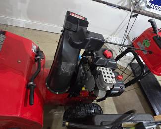 Snapper L1730 Dual Stage Snowblower