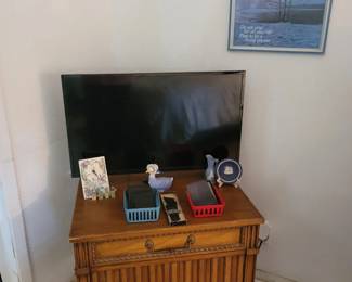 Vintage Henredon Side Table