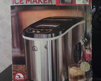 Igloo Countertop Ice Maker