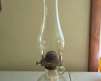 Clear Glass Oil Lamp with Embossed Base 'AGATE'