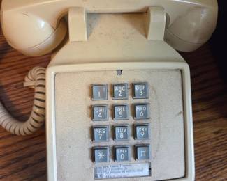 Western Electric 2500 Touch-Tone Telephone